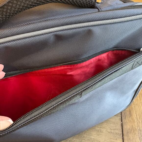 CALPAK NWT Magno Armor Laptop Bag Briefcase Padded Pockets Adjustable Strap - Picture 13 of 13